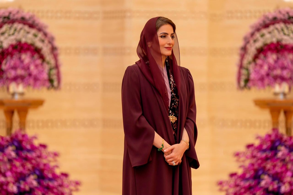 السيدة الجليلة حرم جلالة السلطان تهنئ المتفوقين في شهادة دبلوم التعليم العام