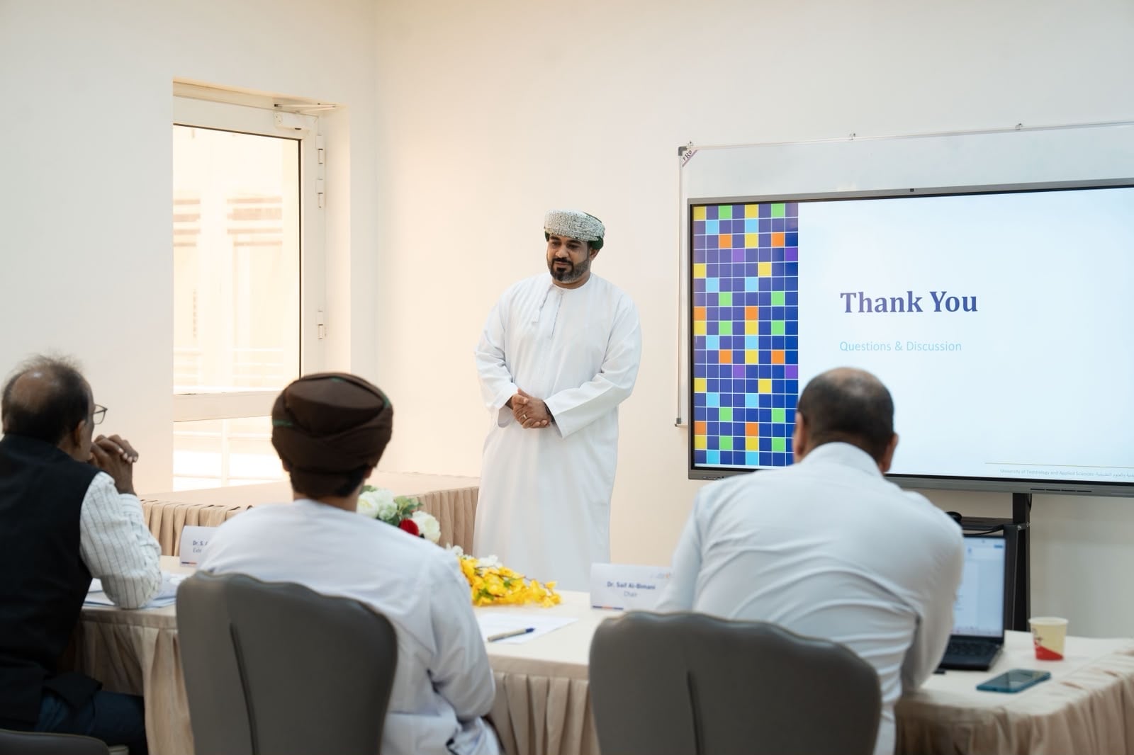 الدفعة الأولى من طلبة ماجستير التحول الرقمي والابتكار تناقش رسائلها العلمية