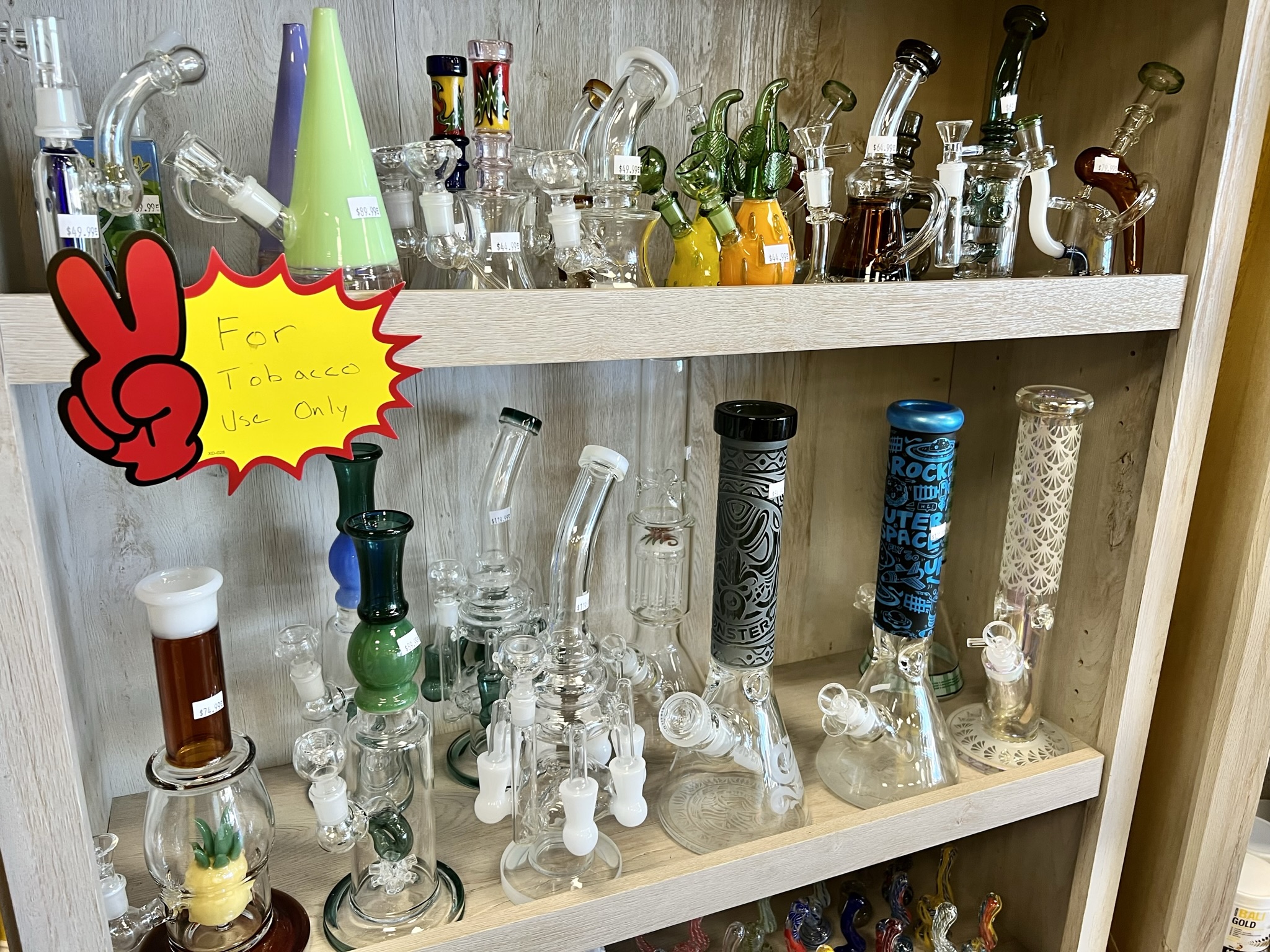 glass-water-pipes-bongs