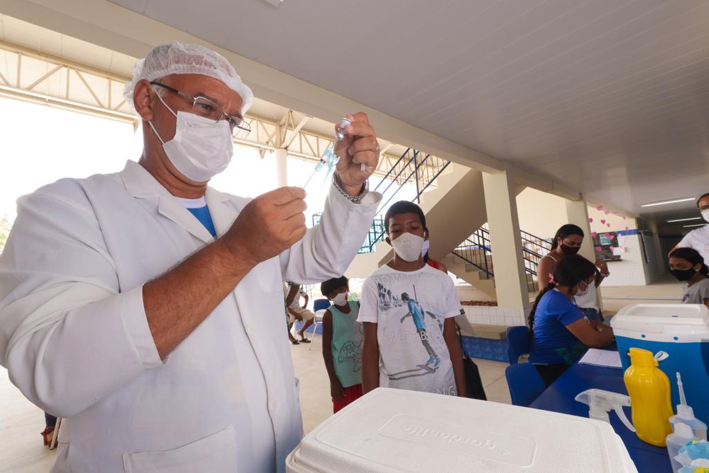 Cabo já vacinou contra a covid-19 56% da população de 12 a 17 anos