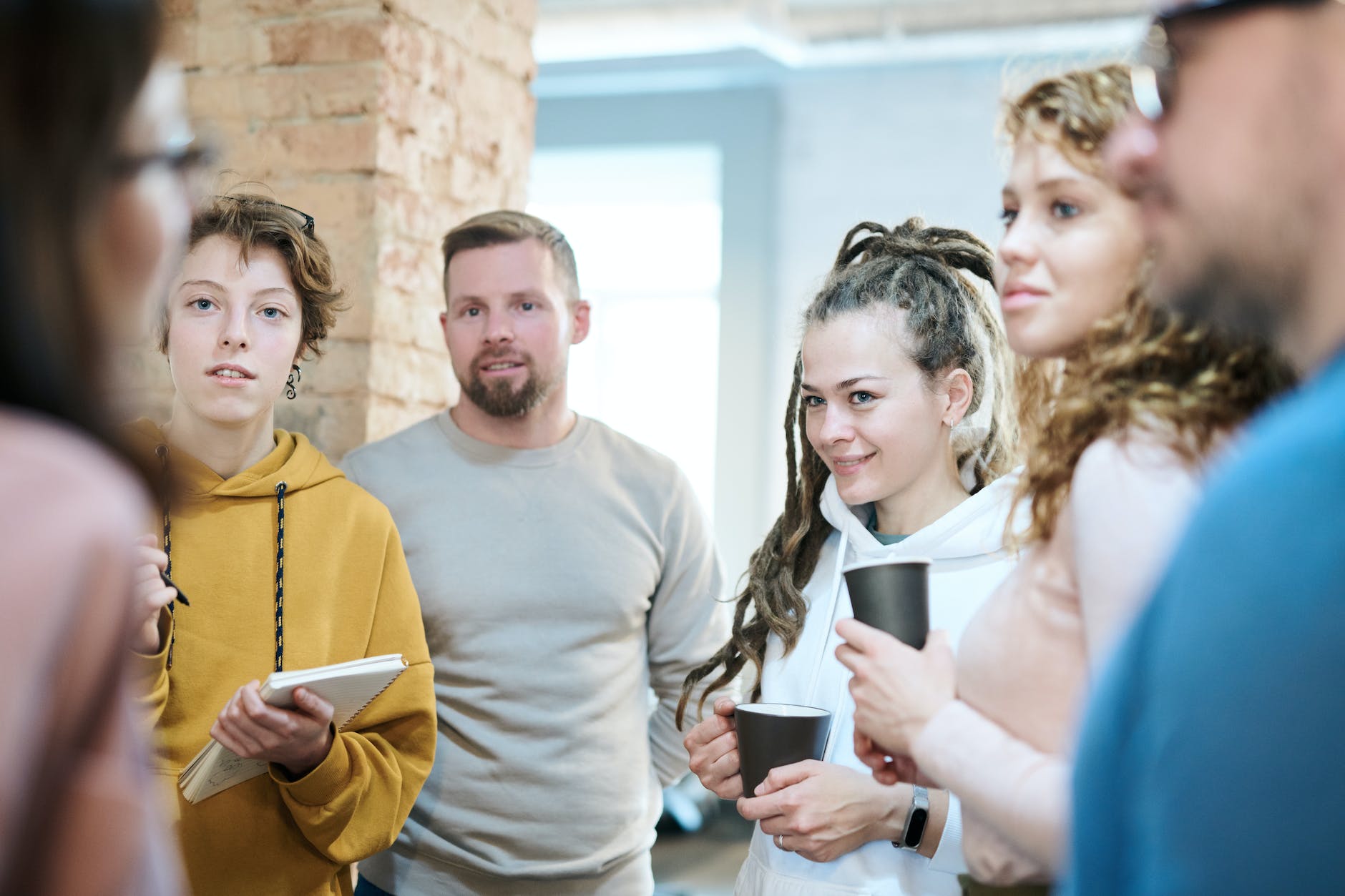 Read more about the article Enhancing Workplace Communication