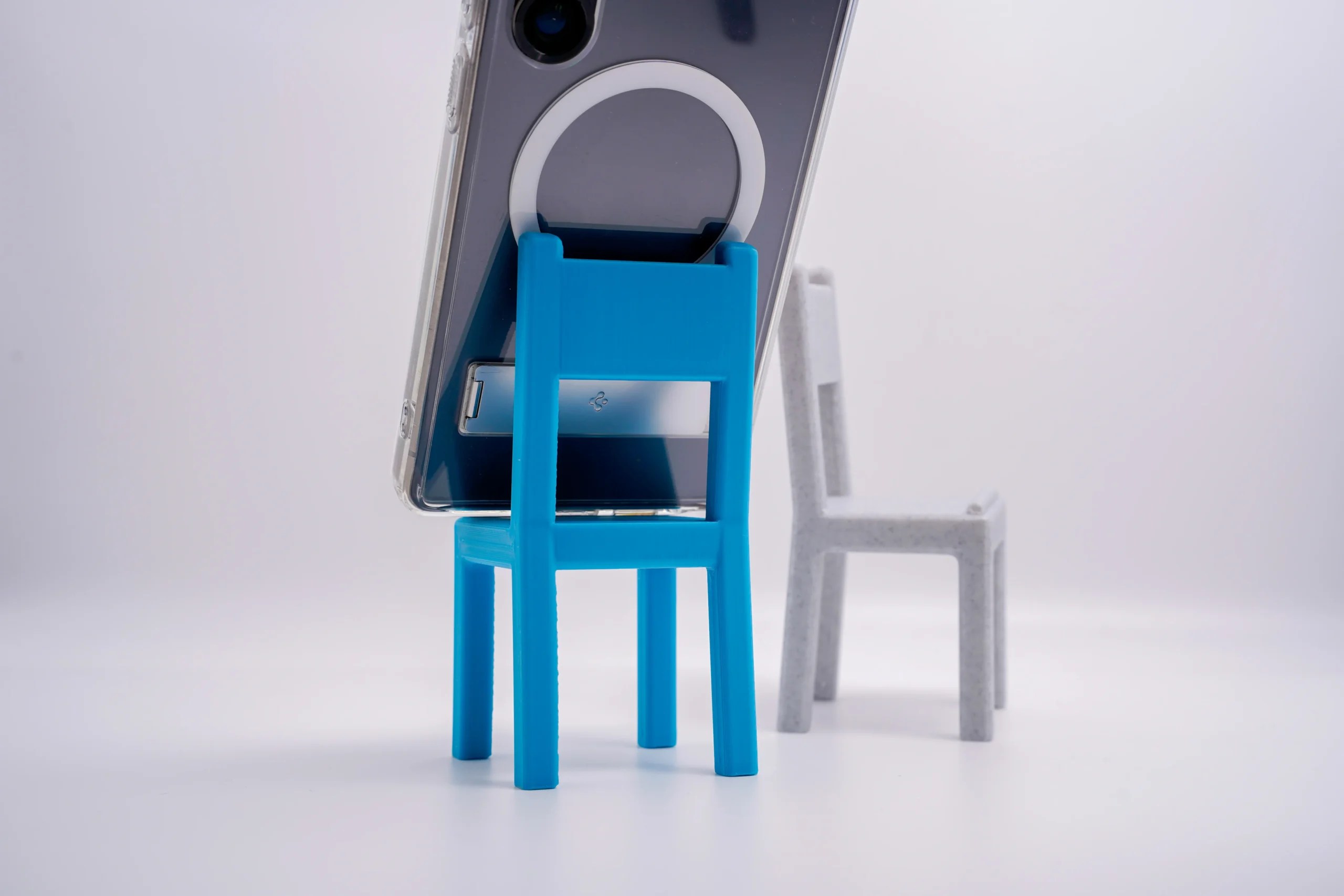 Spoolio SecretSanta ChaiseSmartphone 3