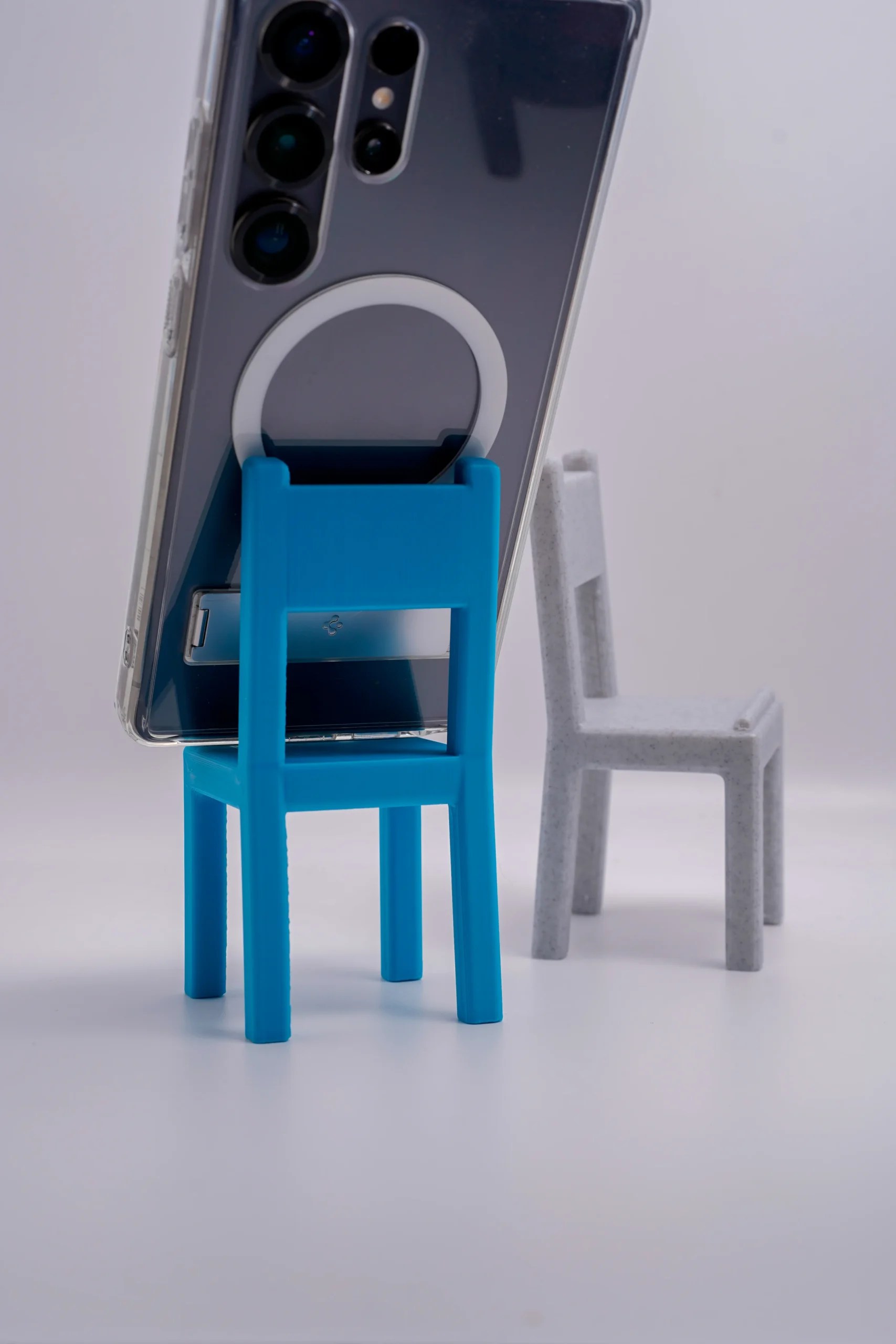 Spoolio SecretSanta ChaiseSmartphone 4