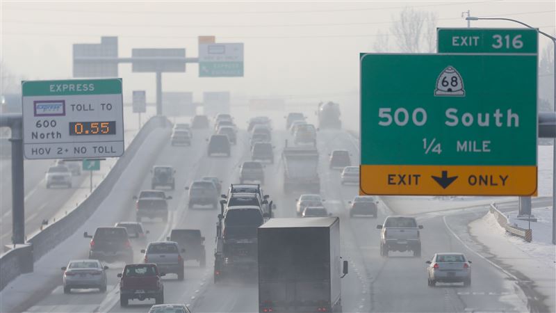 Inversion and morning traffic on I-15 in Bountiful. Source: Standard Examiner file.