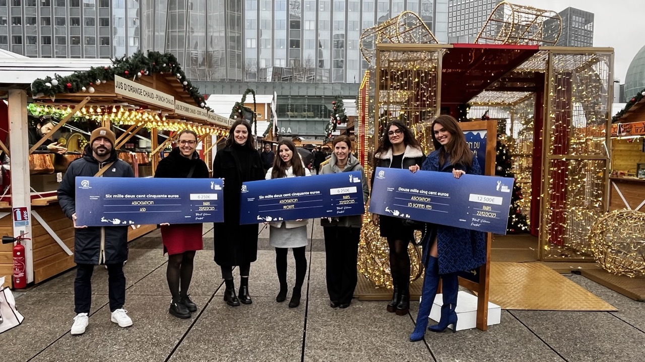 remise de chèque associations Les Bonnes Fées, ASD, Proxité