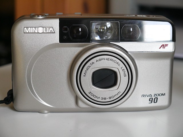 ミノルタ RIVA ZOOM 90 フィルムカメラ Minolta Riva Zoom 90 35mm Film Camera Point and Shoot