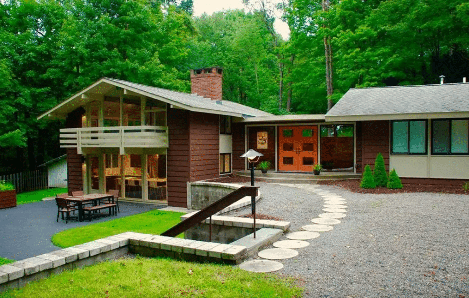 mid-century modern home