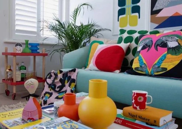 Light pulls and funky home decor showcase