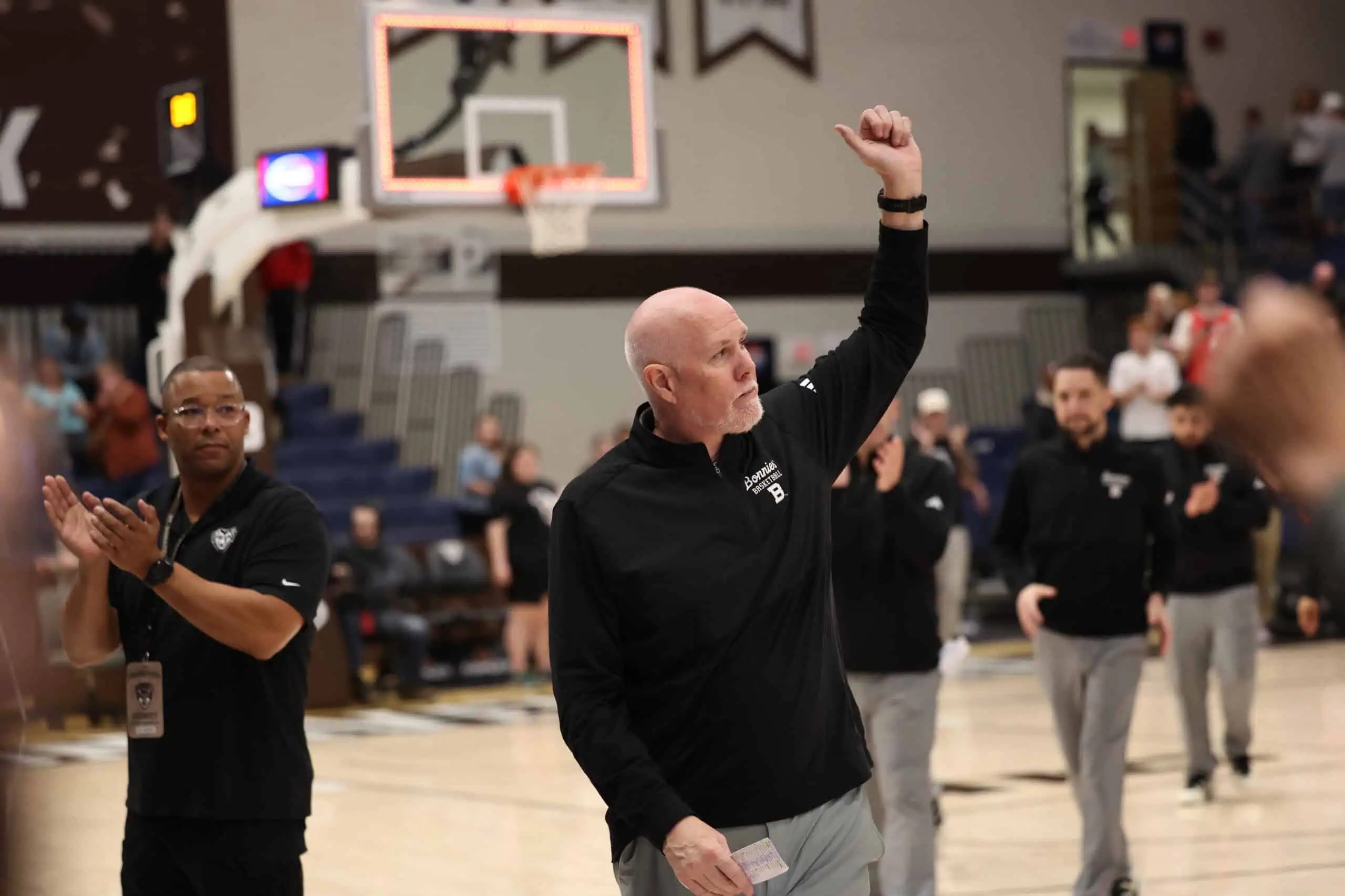 Bona men's basketball HC Mark Schmidt announces retirement after