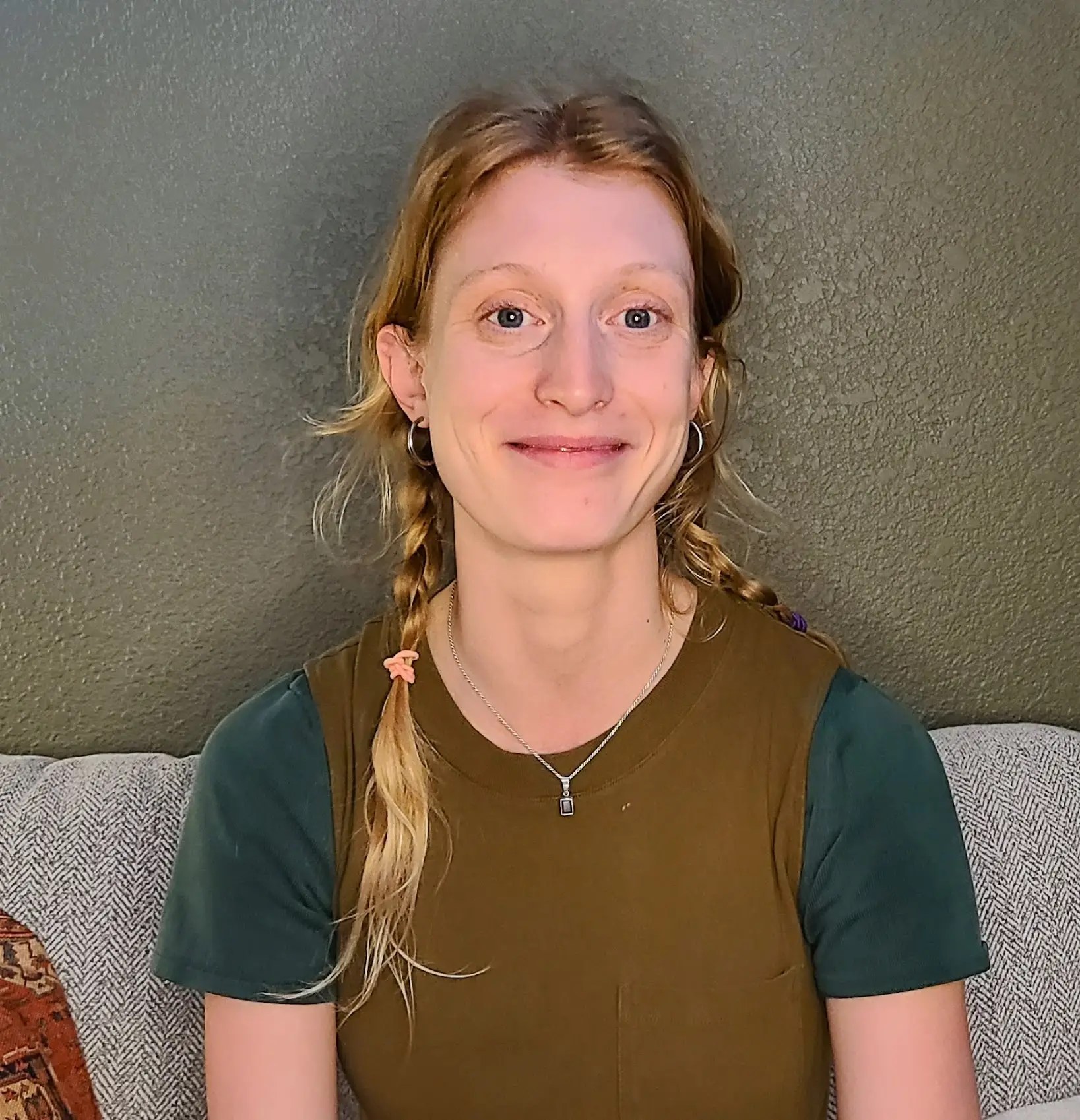 Savannah Burton, Oly Float