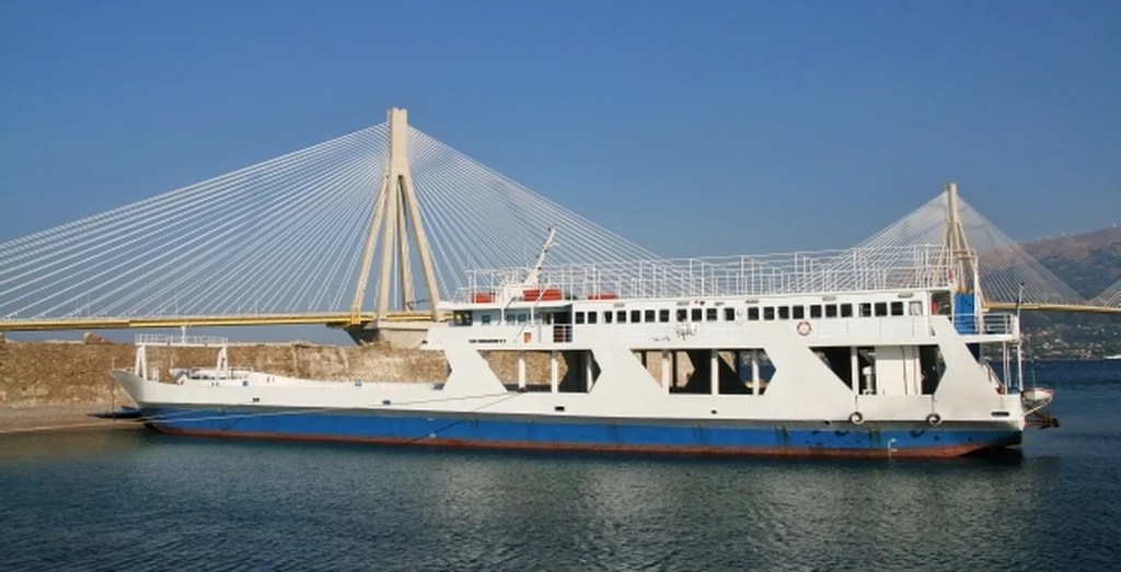 Πάτρα: “Θρίλερ” στο Ρίο – Φέρι μποτ έσωσε τέσσερις κολυμβητές που… ξέφυγαν στη θάλασσα