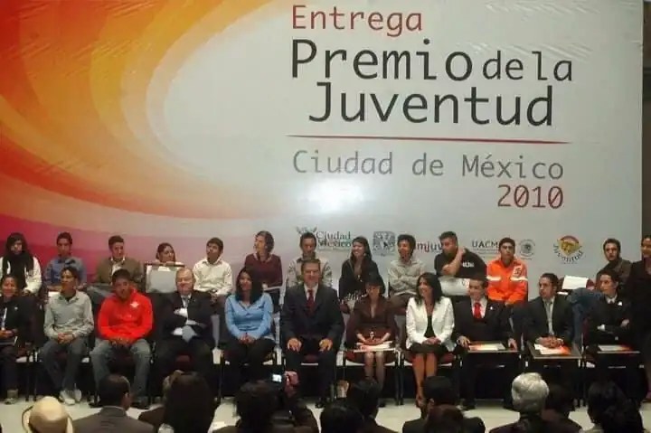 @CHRISTIAN_UZIEL Premio de la Juventud de la CDMX 2010