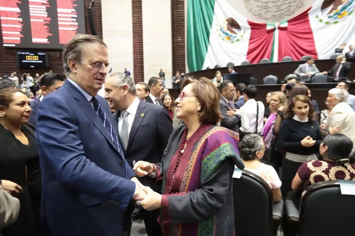 Ebrard en la apertura LXVI Legislatura