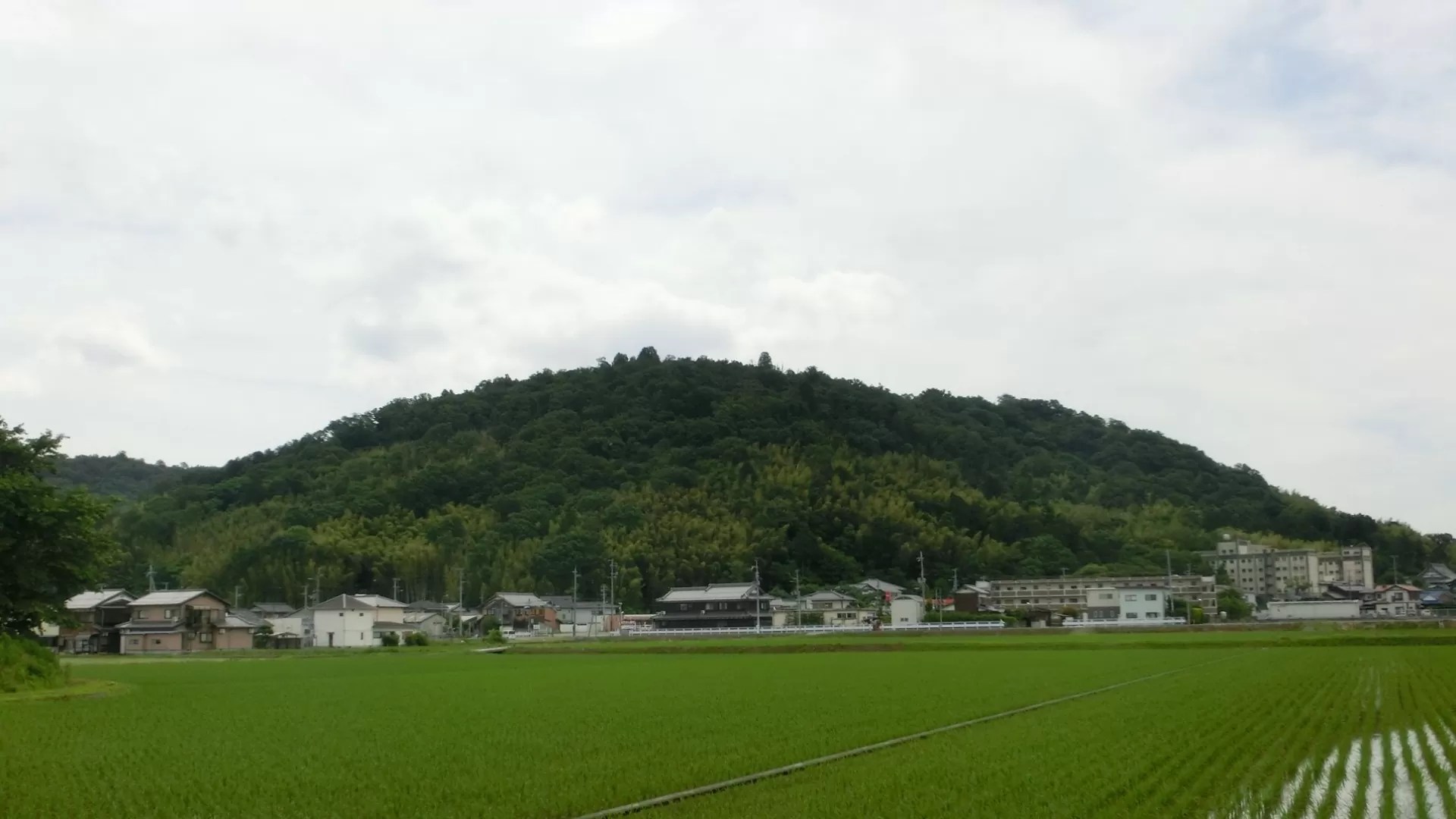 瓶割山