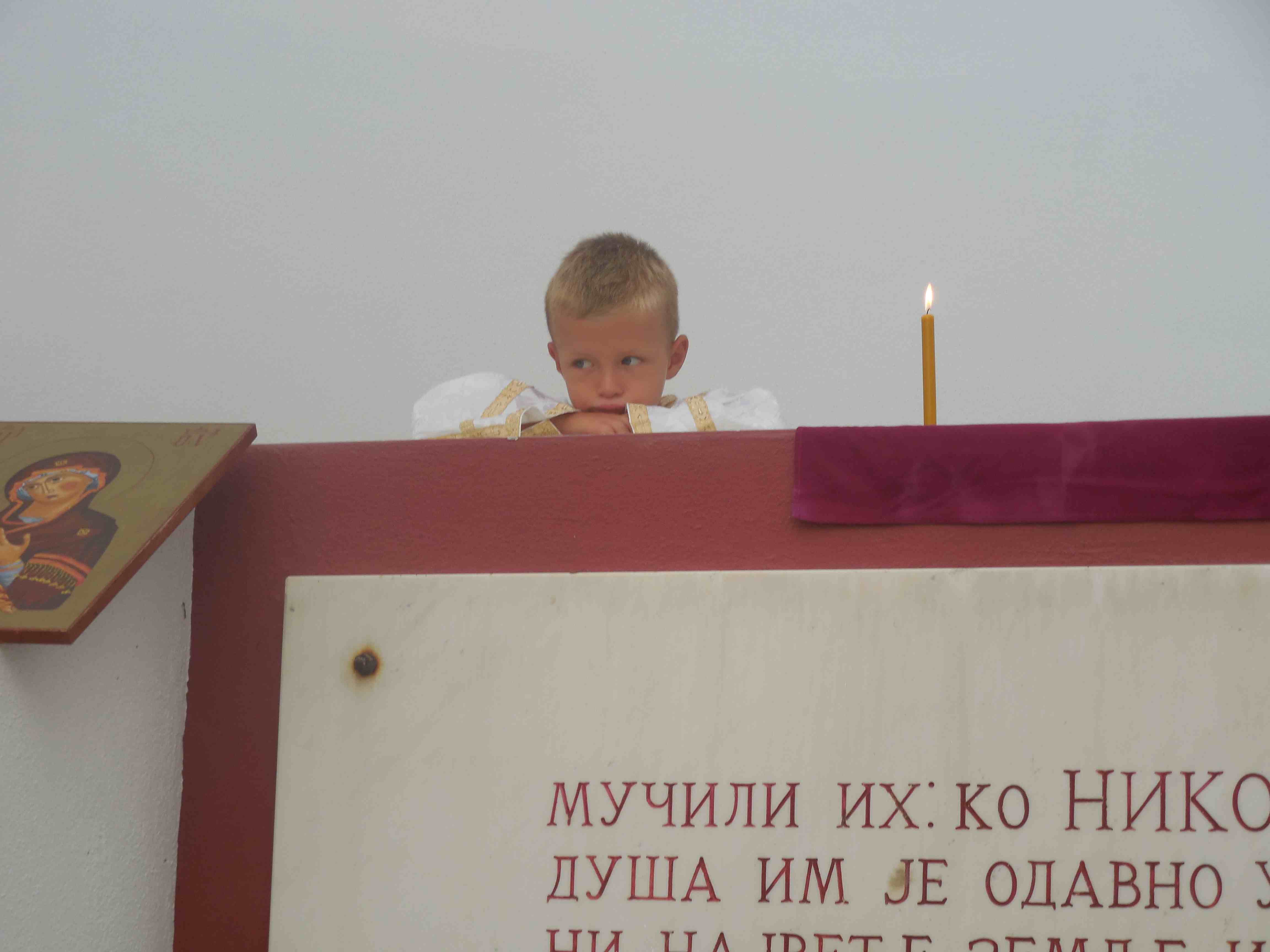 Sveta Liturgija u spomen-kosturnici u Livnu, jul 2013.