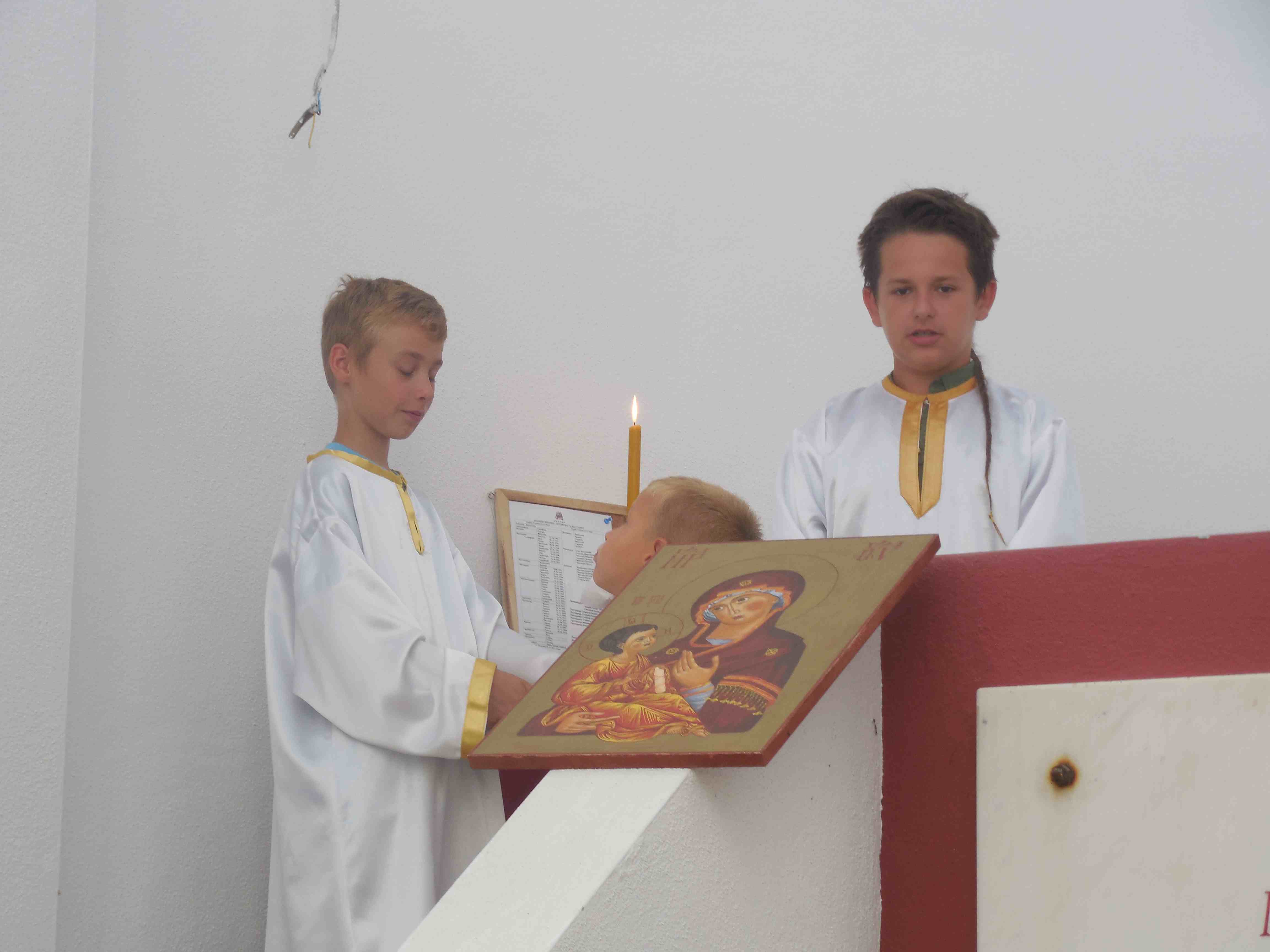 Sveta Liturgija u spomen-kosturnici u Livnu, jul 2013.