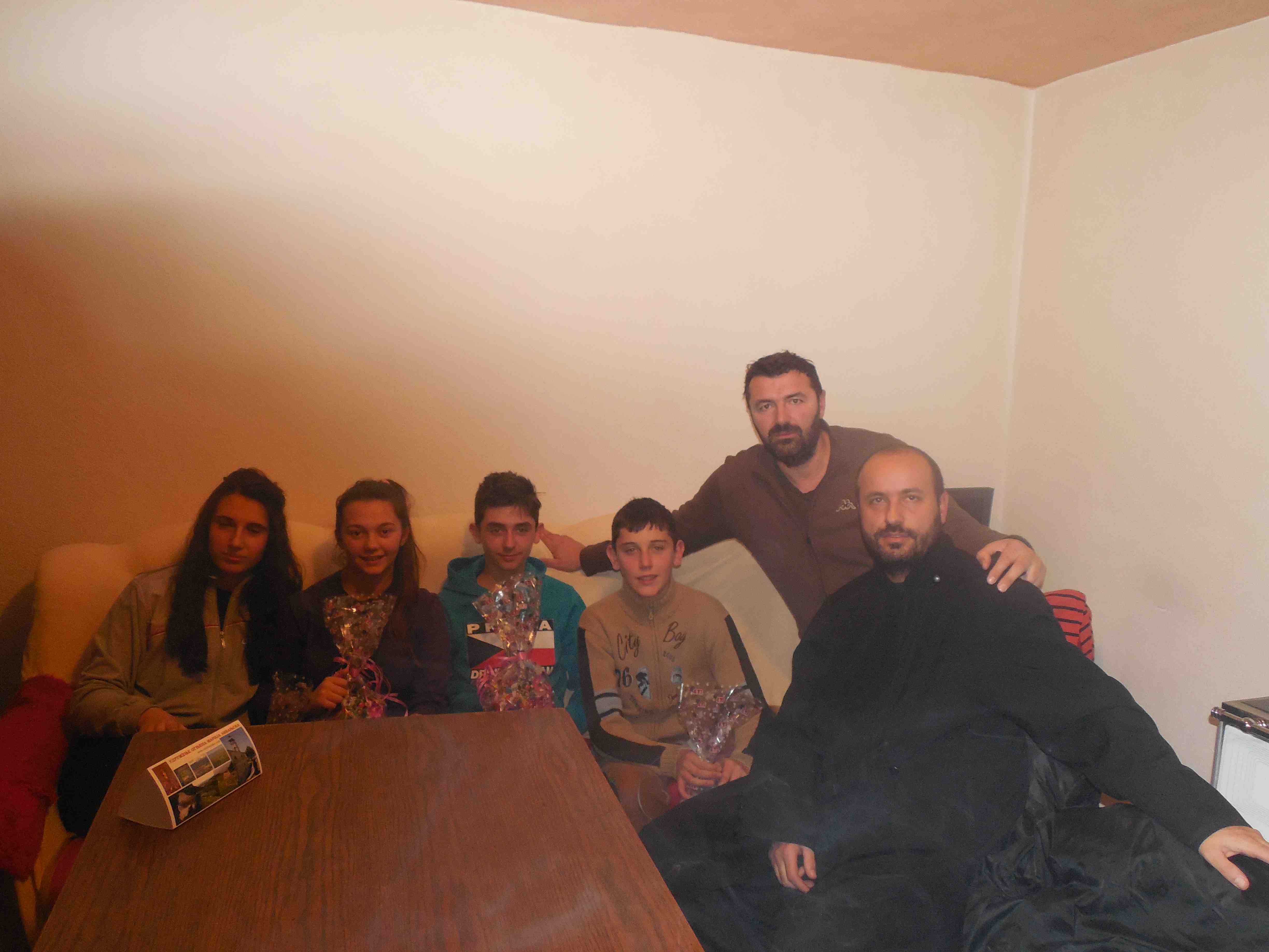 Српска деца у Горњем Маловану