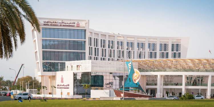 مع نهاية 2023.. مؤشرات إيجابية ومطمئنة للإقتصاد العُماني 14 مع نهاية 2023.. مؤشرات إيجابية ومطمئنة للإقتصاد العُماني مع نهاية 2023.. مؤشرات إيجابية ومطمئنة للإقتصاد العُماني
