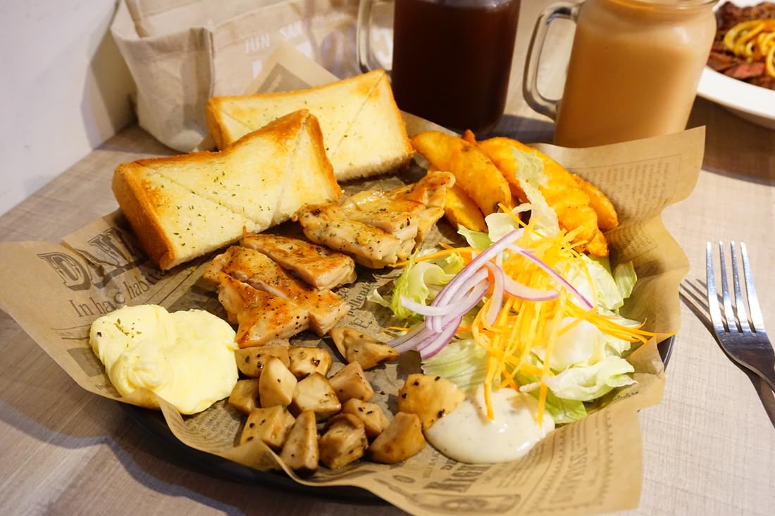 【台北中正美食】U & me 找咖 || 捷運古亭站＂學生找咖最愛