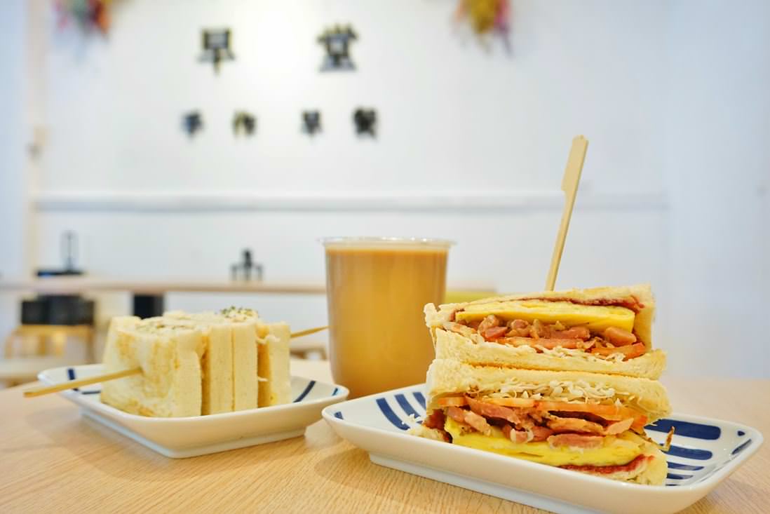 【高雄三民早午餐】早堂手作早餐 || 小餐車大變身＂平價特色限定款吐司