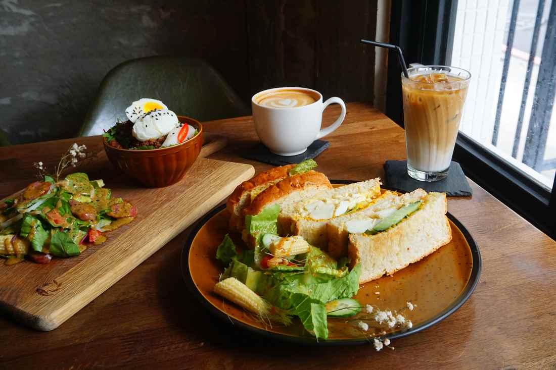 【台北大同美食】別所 Shelter || 捷運民權西路站＂老宅新風貌咖啡廳 x 肉燥飯