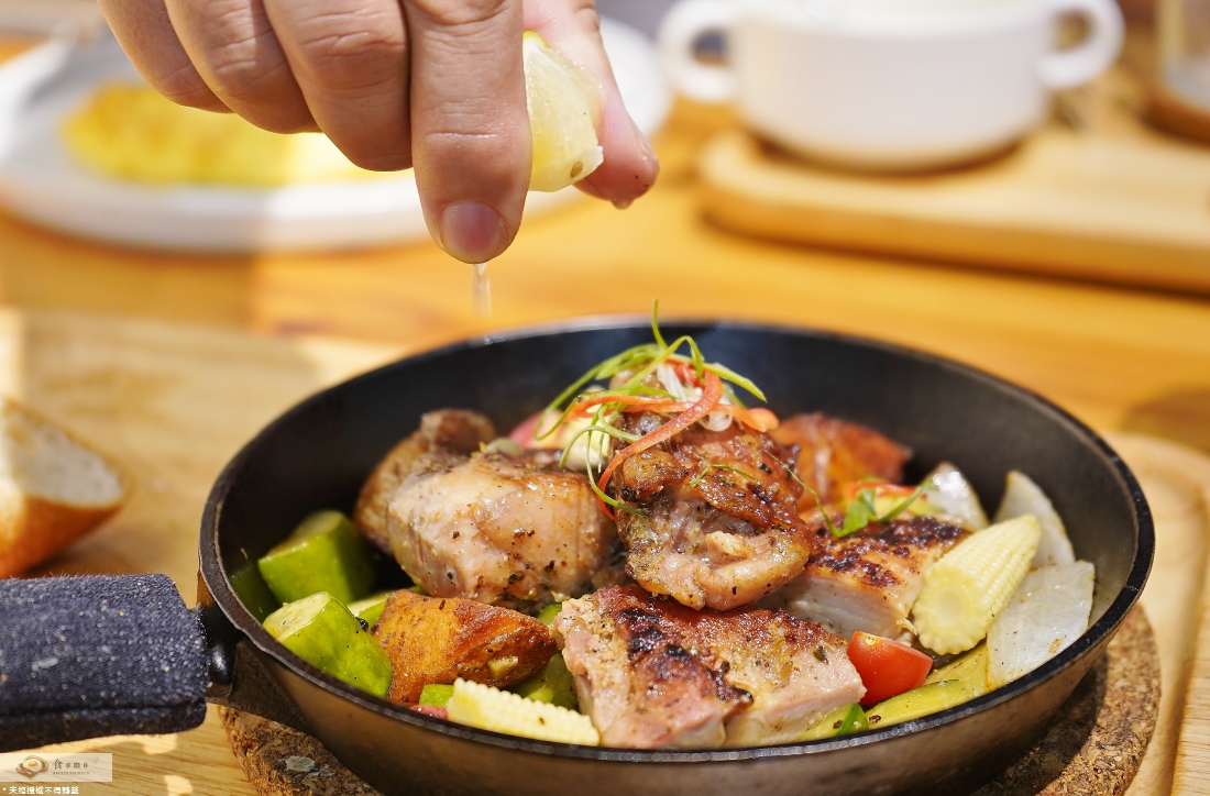 【高雄前鎮早午餐】The Original One -T O O || 高CP值早午餐＂免費續麵包＂自養酵母麵包坊