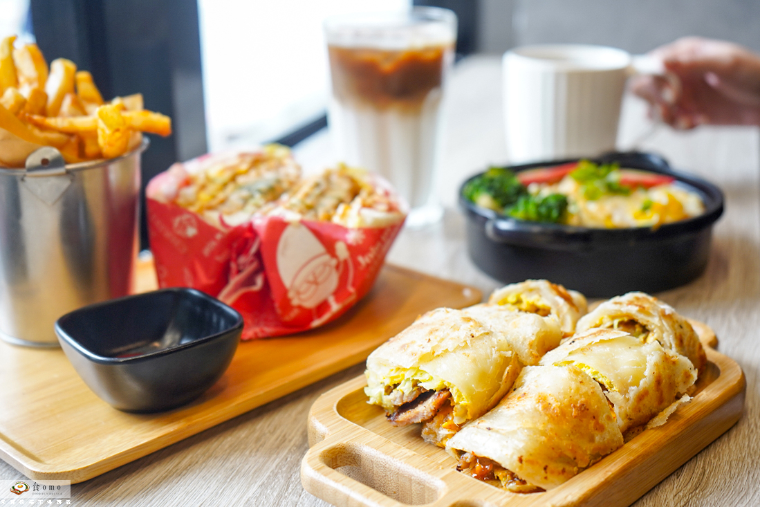 【新北永和早午餐】曉食厚 || 捷運頂溪站＂平價酥厚蛋餅＂永和人氣早午餐