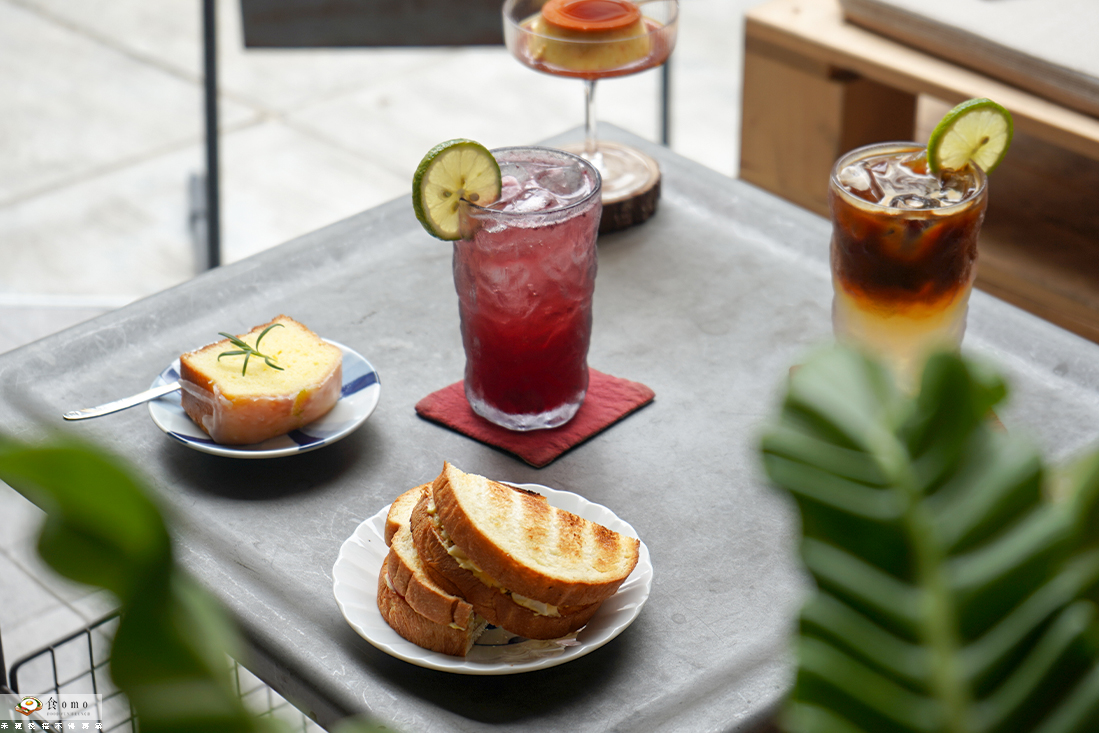 【高雄三民早午餐】二木咖啡 || 高醫商圈高CP值咖啡館＂提供WiFi x 插座