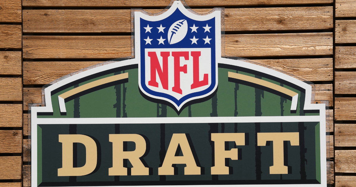 NIL, Transfer Portal & NFL Draft: How Texas Longhorns Decide Their Future! (2026)