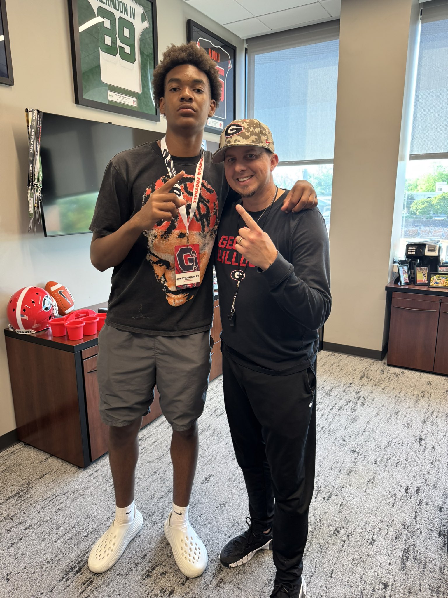 Georgia visit fuels buzz for 2027 QB Johnathan Hurley | Intriguing Hurley on Georgia visit (2026)