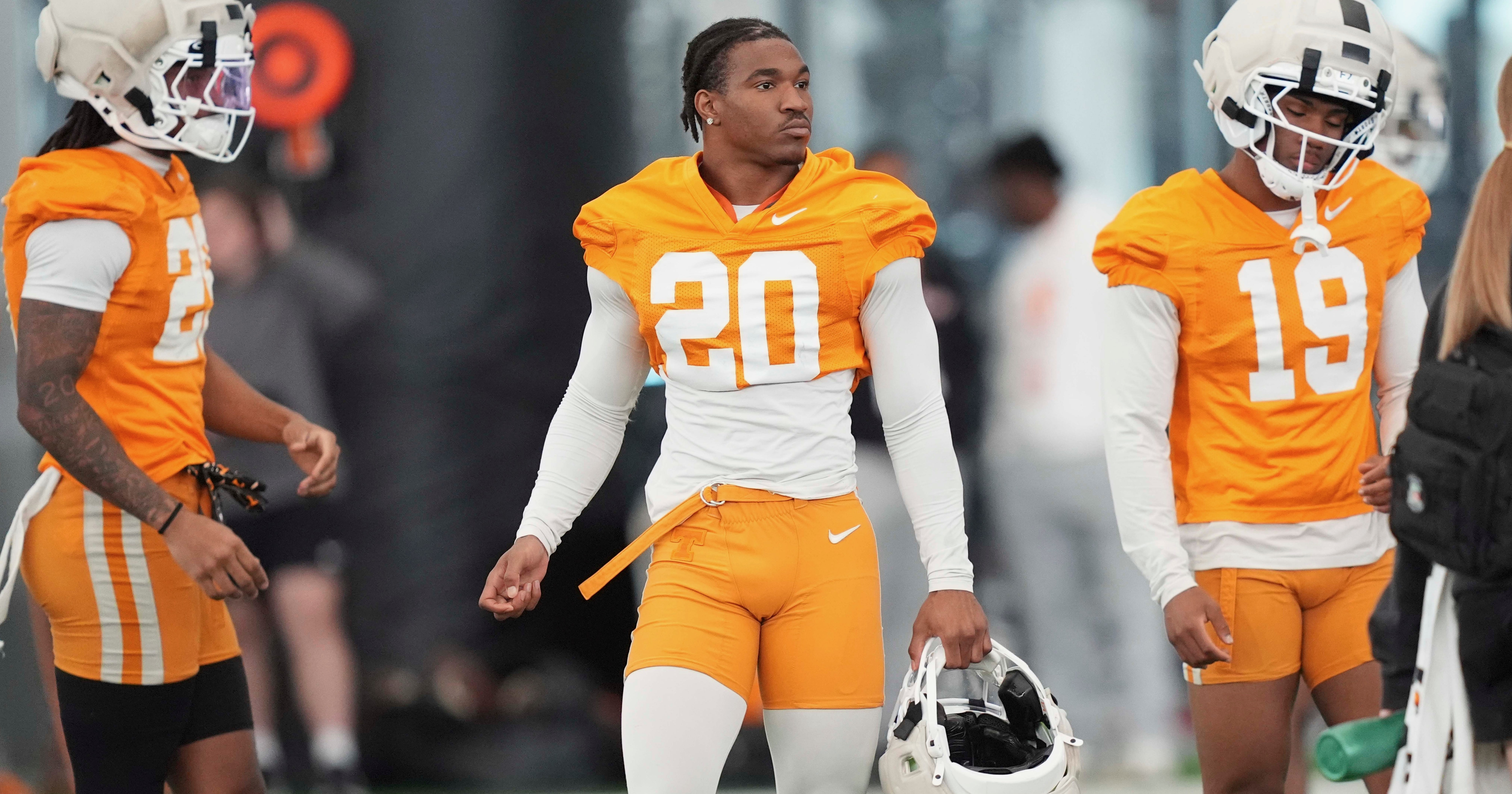ESPN: Tennessee Volunteers' New Cornerback Kayin Lee Brings SEC Experience (2026)