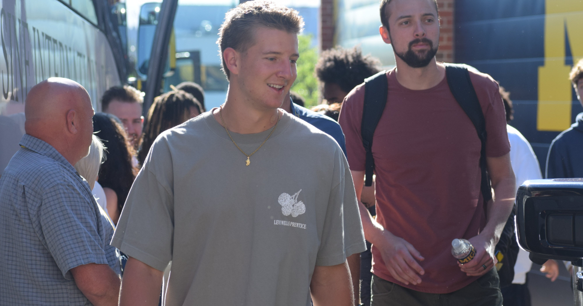 Priority TE Christian Hanshaw commits to Michigan (2026)