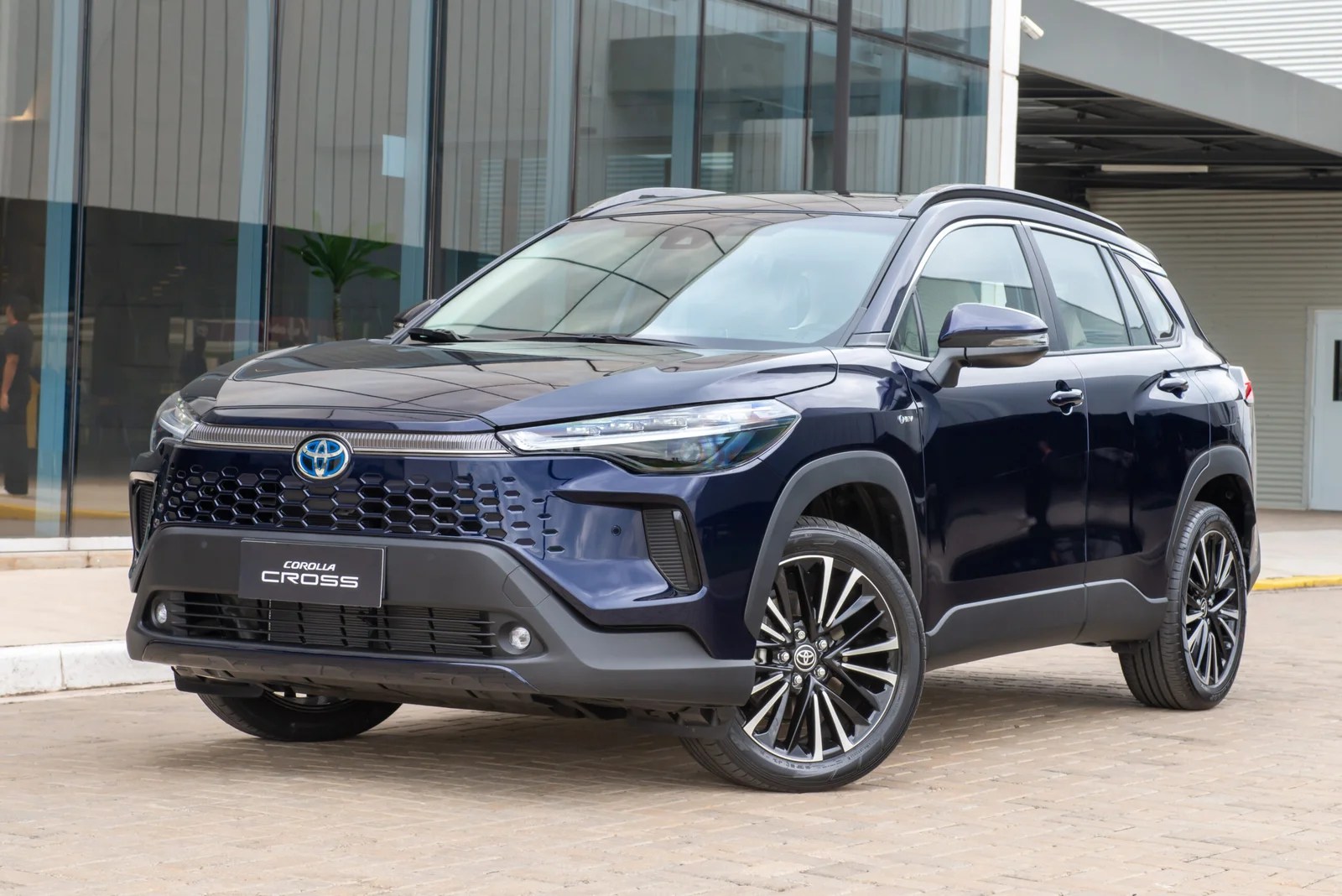 Toyota apresenta o Novo Corolla Cross 2025 Padrão de Excelência em SUVs Ônibus & Transporte Toyota apresenta o Novo Corolla Cross 2025 Padrão de Excelência em SUVs Ônibus & Transporte