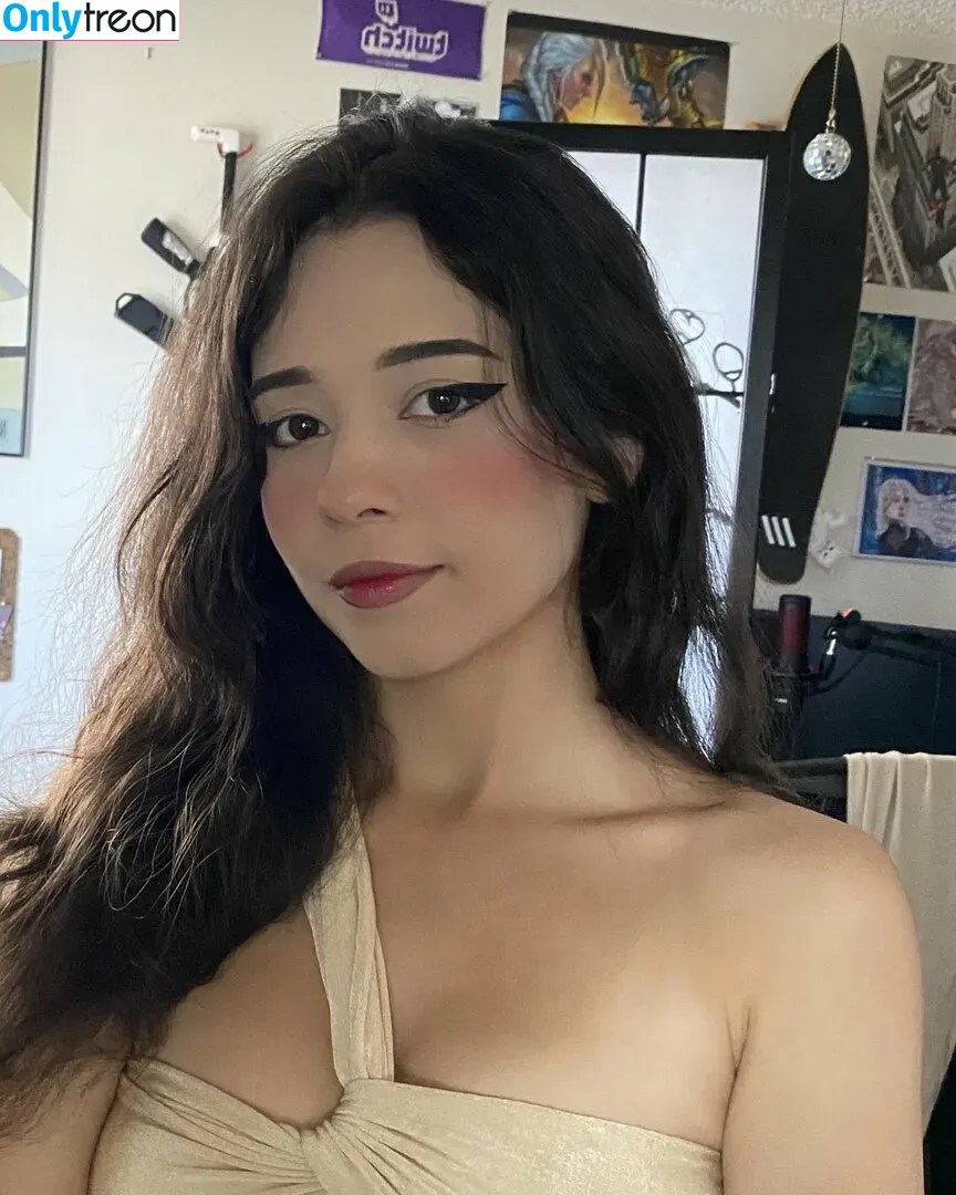 ConfusingQT фото голая 0025 