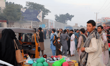 Refugee advocates call for urgent action as Australia ends Afghanistan evacuation mission