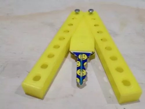 Discover 3d models for 3d printing related to balisong. Pisau Kupu Kupu Gantungan Kunci Model Cetak 3d Gratis 3dm Open3dmodel 305514