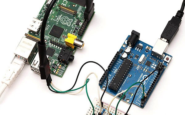 Tutorial para conectar un Arduino con Raspberry PI por puerto serie.