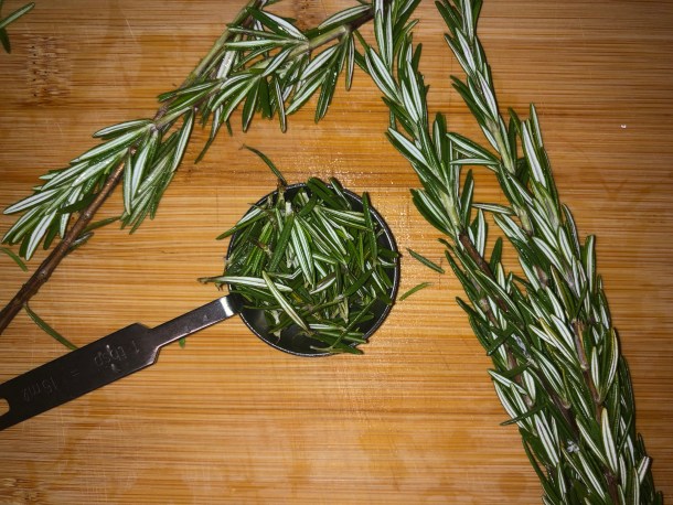 Cooking Eorzea | Rosemary in a tablespoon.