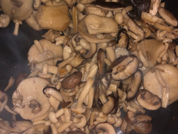 Cooking Eorzea | Sauteed mushrooms.