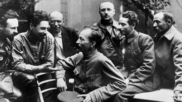 Создание вчк 1917. Смотреть что такое "ВЧК" в других словарях. Причины создания ВЧК