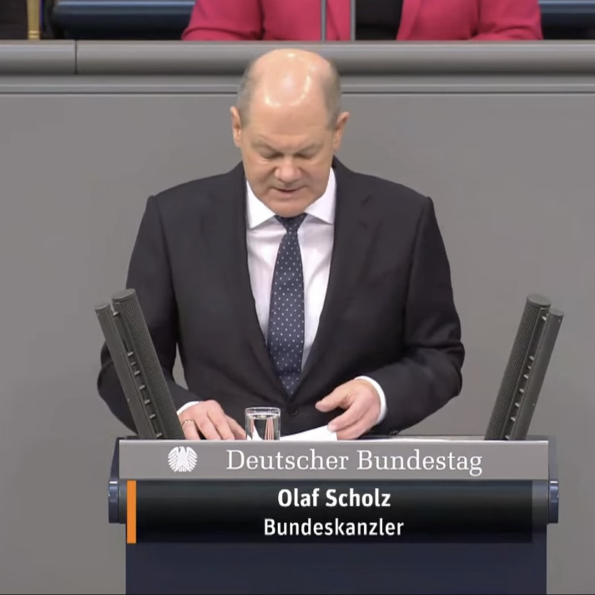 Regierungserklärung: Si tacuisses …