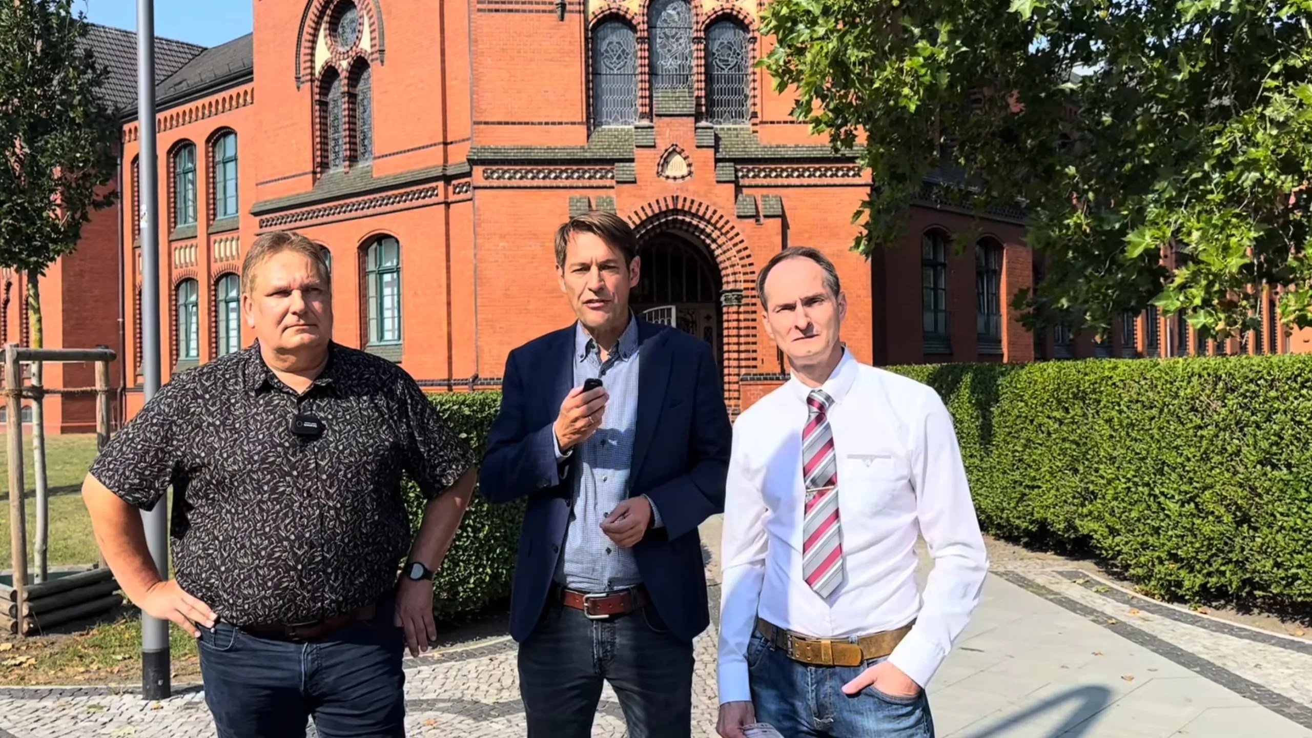 Wittenberge: AfD sucht Gespräch mit Schulleiter – der ruft die Polizei!