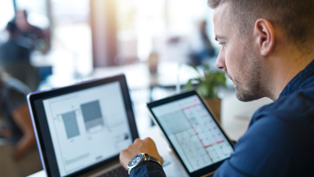 Универсальная CRM