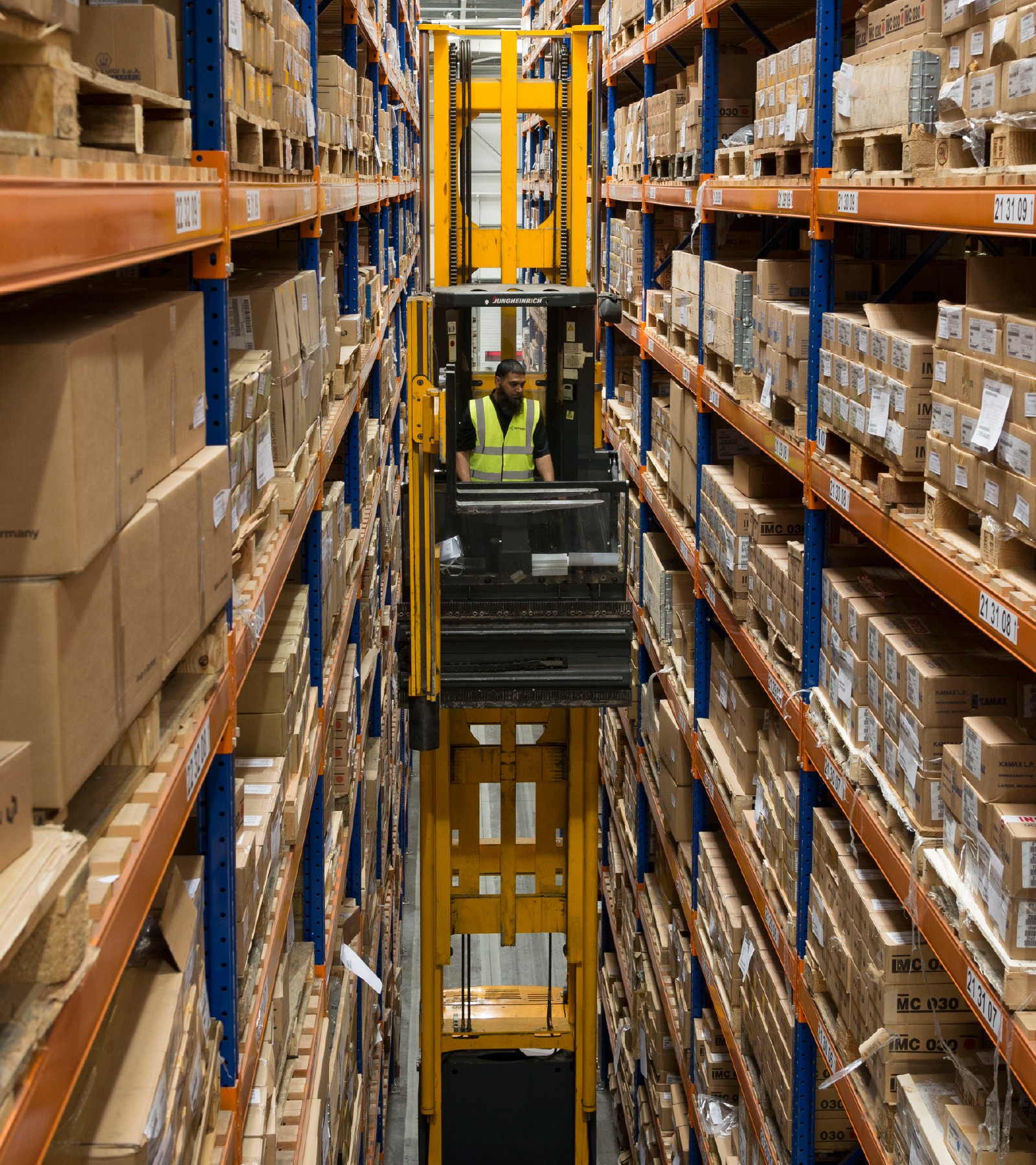 Service_Warehouse_Image