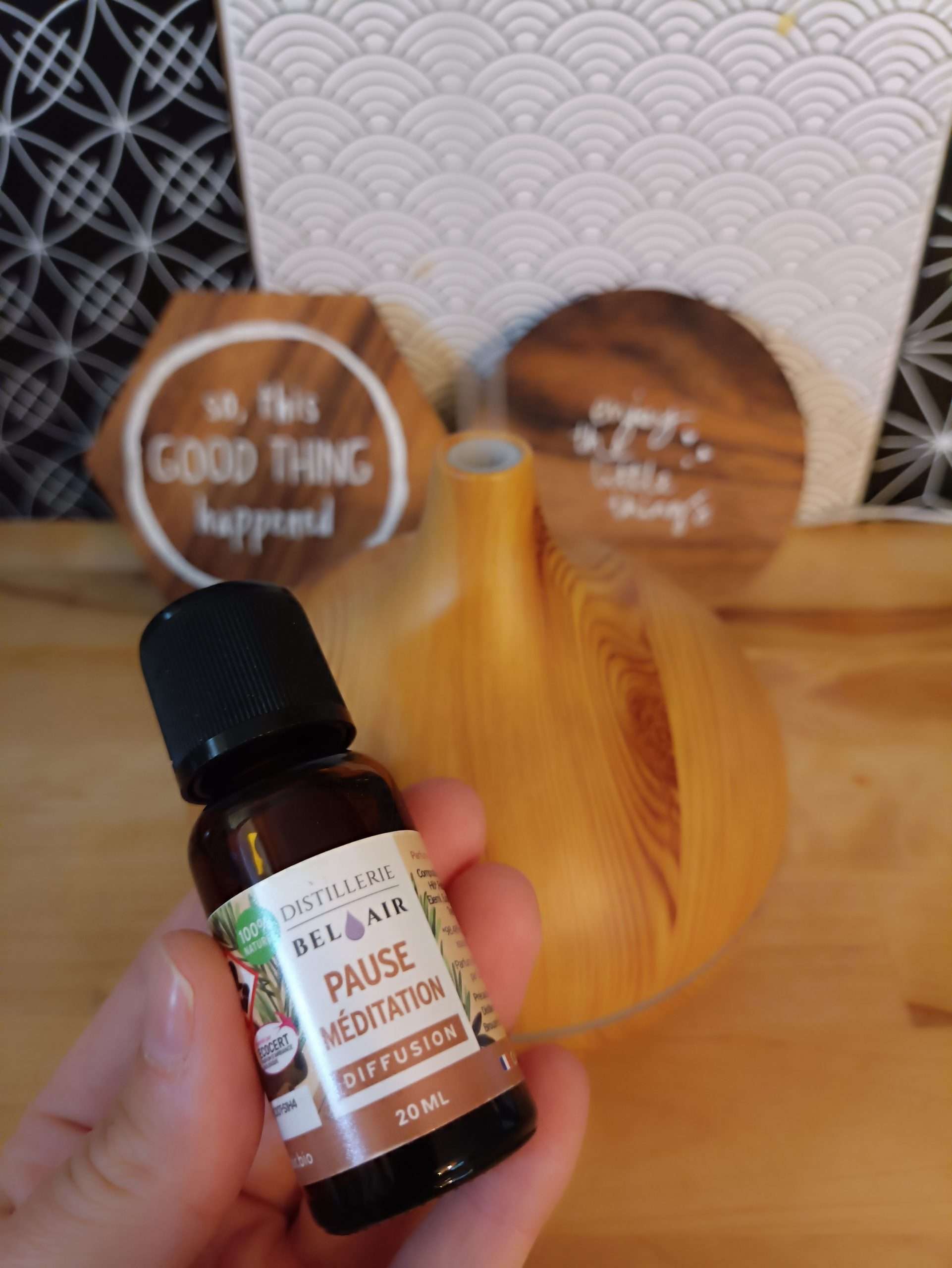 faire une pause méditation avec un parfum d'ambiance