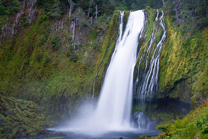 Lemolo Falls along Oregon's Waterfall Highway, plunging 165 feet over columnar basalt cliffs on the Rogue-Umpqua Scenic Byway