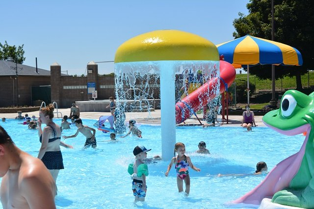 Pendleton Aquatic Center outdoor pool with water slides