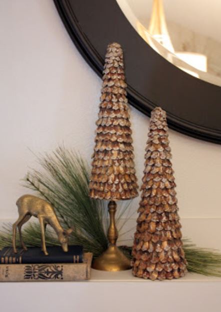 Autumn brings with it my favorite free craft supply: 20 Of The Best Pinecone Crafts For Christmas Organize And Decorate Everything