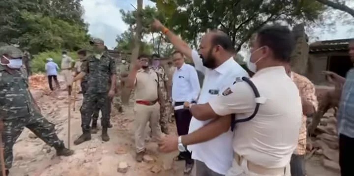 MCL demolishes Hiloi village