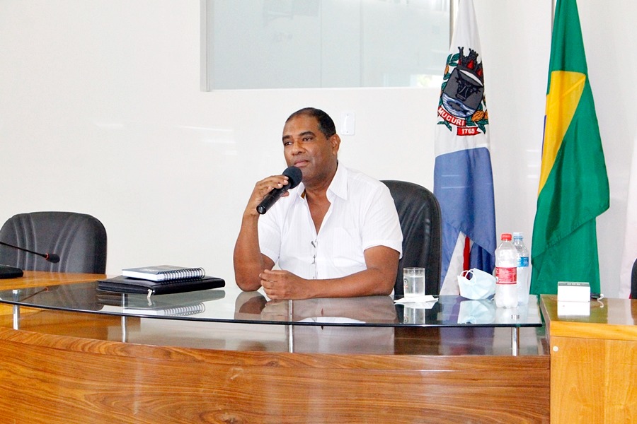 Prefeito Robertinho regulamenta Lei de Acesso à Informação em Mucuri |  Jornal OSollo